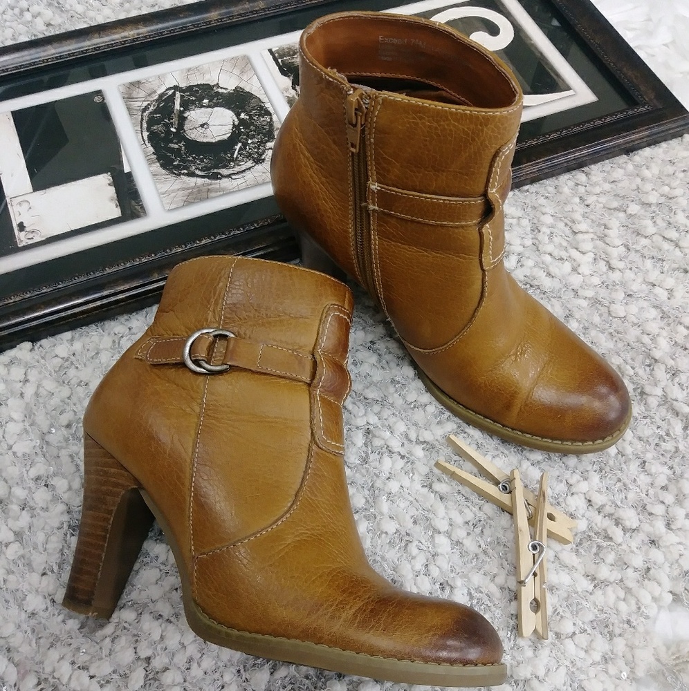 Bare Traps Boots!